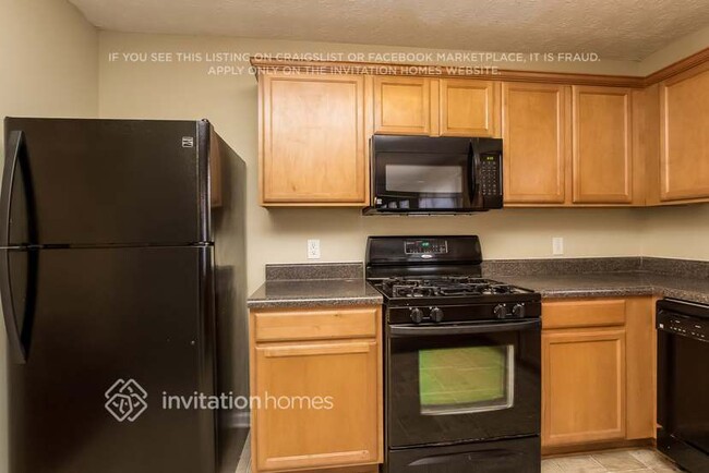 Building Photo - 1026 Hawthorn Ln