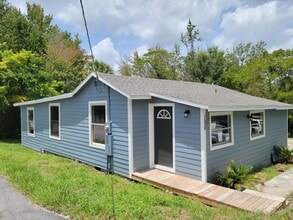 Building Photo - 1530 Smith St