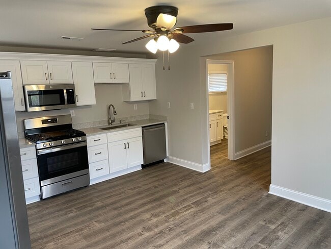 New Applicances - 25650 W Florence Ave