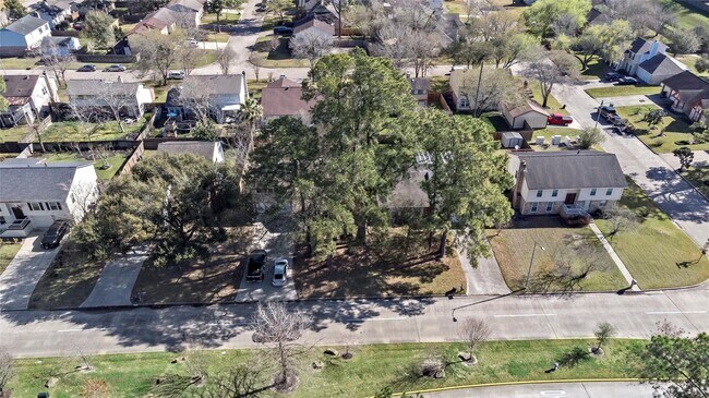 Foto del edificio - 14410 Louetta Rd