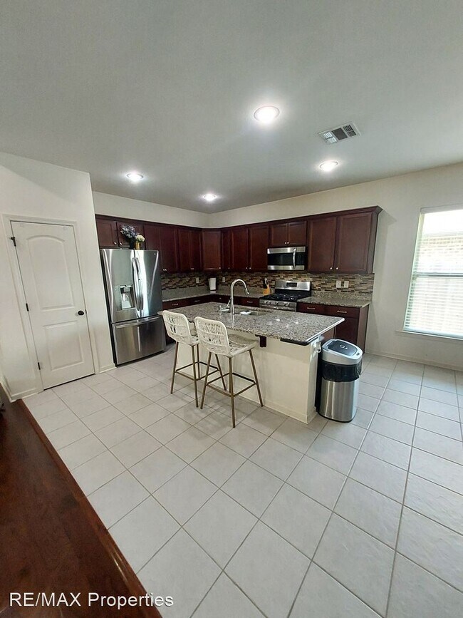 Building Photo - 3 br, 2 bath House - 18328 Crows Nest Dr.