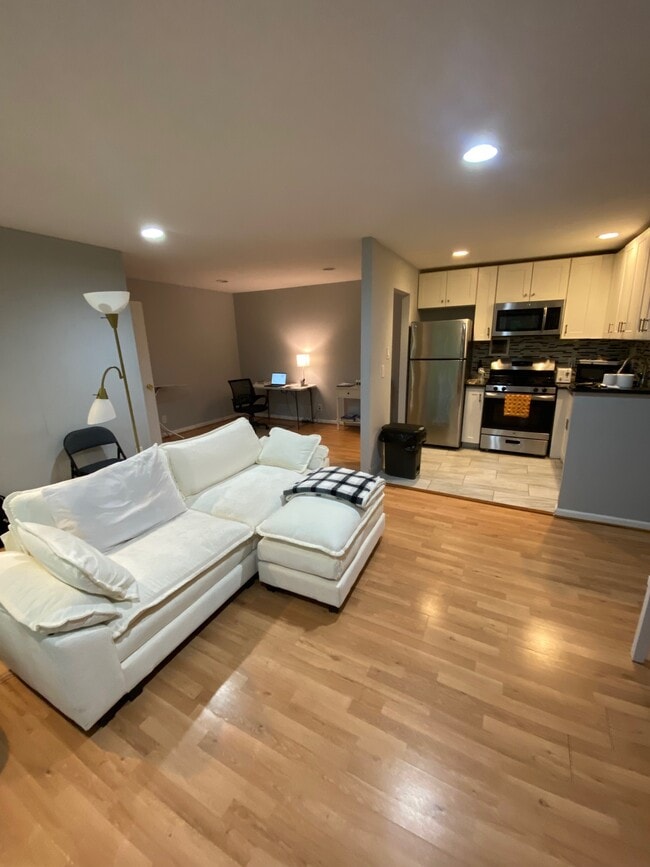 Photo - 180 Talbott St Apartment