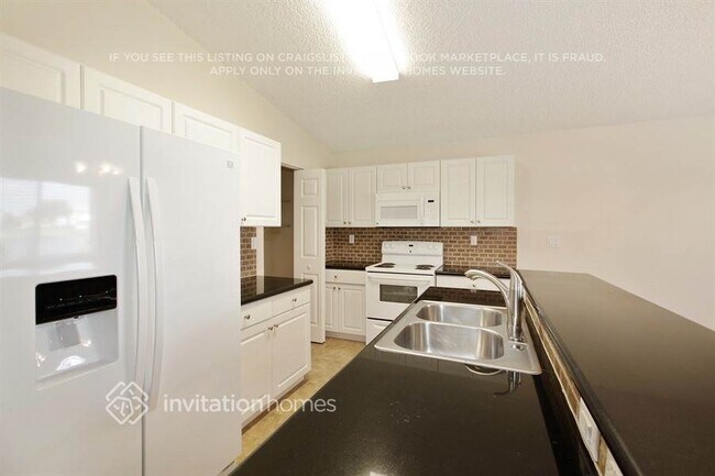 Foto del edificio - 2473 SW 106th Ave