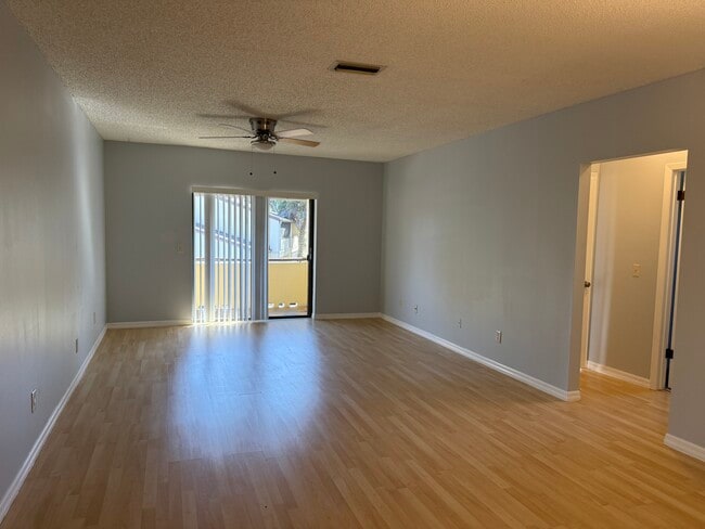 Foto del edificio - 3541 E Fort King St