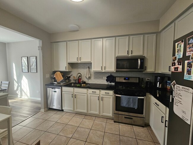 Building Photo - 2340 Sheehan Dr