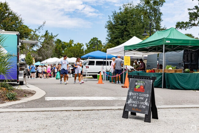 Welcome to the Farmers Market of Bluffton.