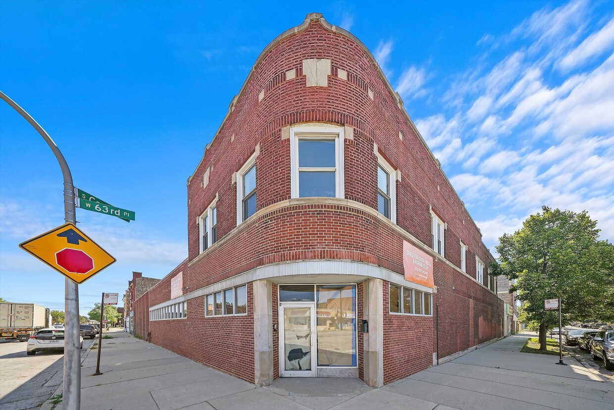 6332 S Central Ave, Chicago, IL 60638 House Rental in Chicago, IL