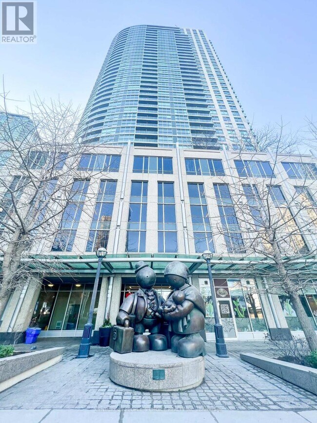 Building Photo - 18 Yonge St