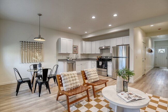 Foto del edificio - 4913 E 6th Ave