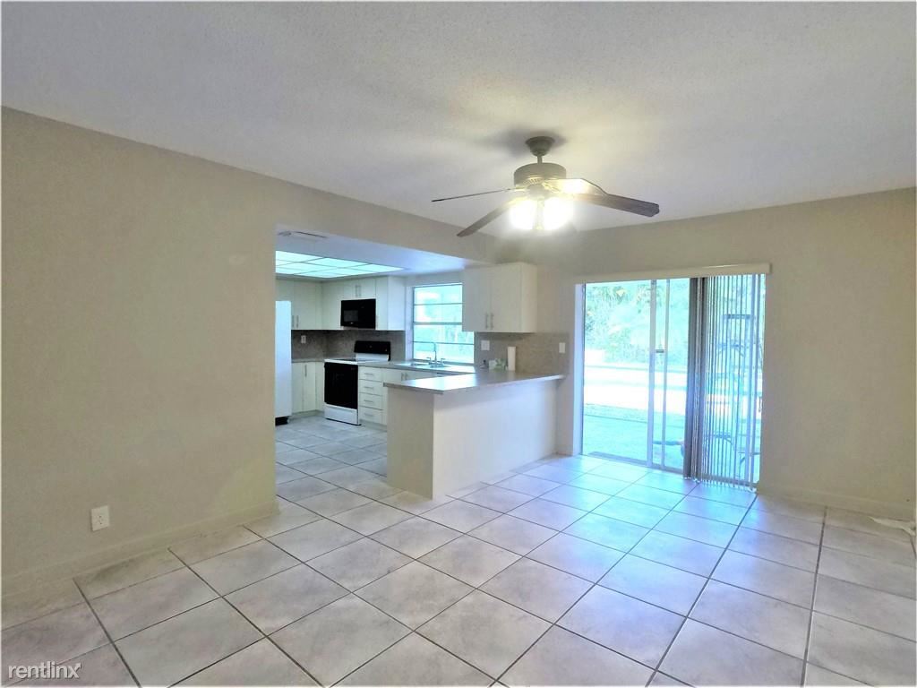 Building Photo - 4 br, 2 bath House - 7221 NW 10th Pl