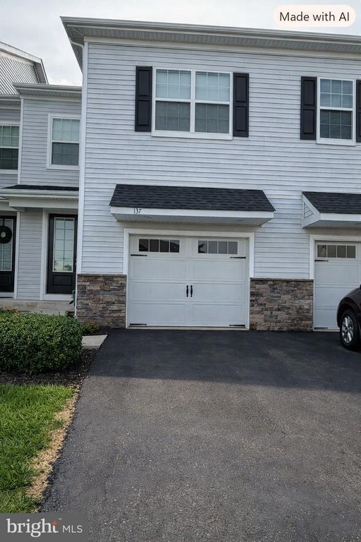 Building Photo - 137 Golden Vale Dr