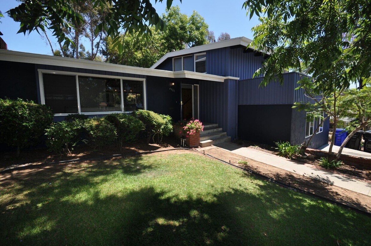 Foto principal - 6BD/3BA on Campanile! Great Backyard Space...