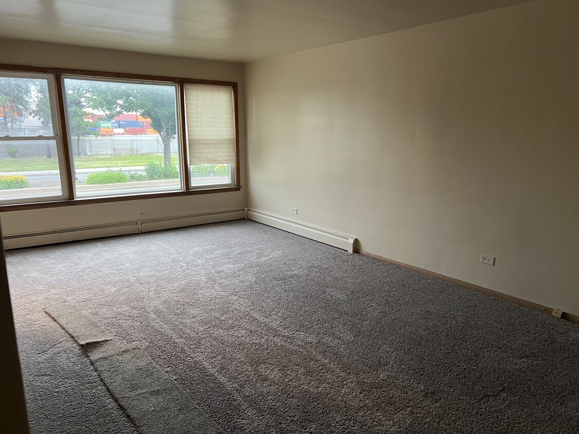 Livingroom - 2951 W 79th St