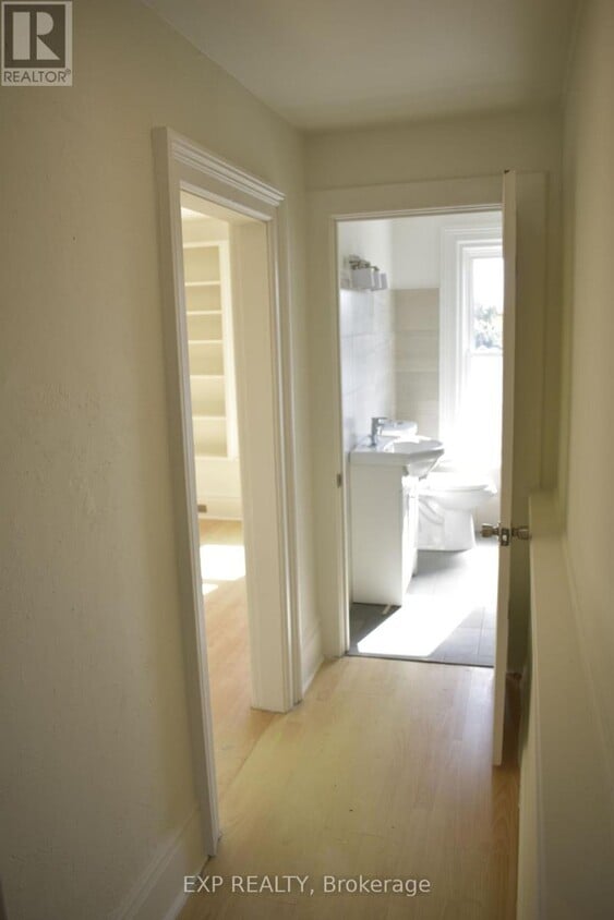 Primary Photo - 14 Halliday St