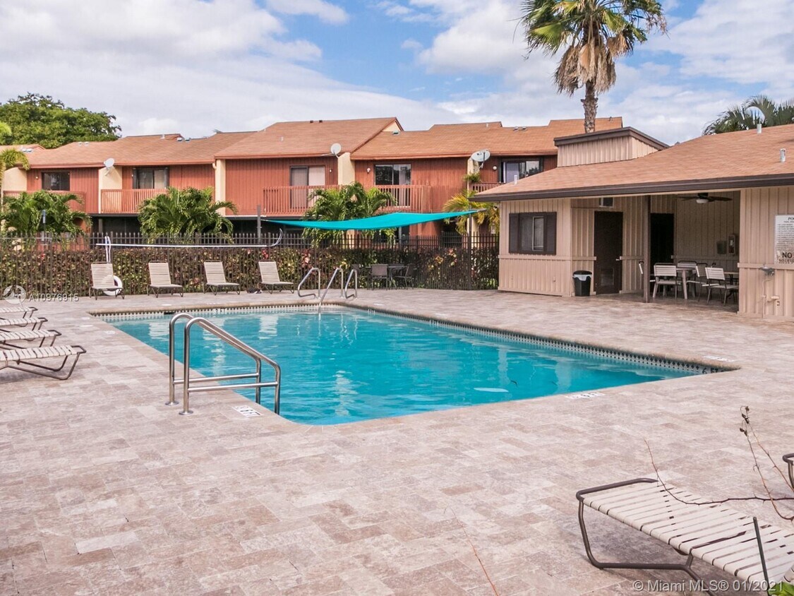 455 SE 14th St, Dania Beach, FL 33004 Townhome Rentals in Dania Beach