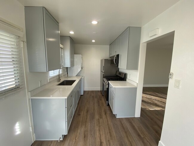 Foto del edificio - 14316 Condon Ave