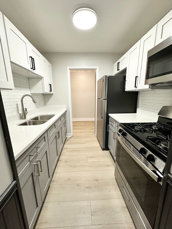 Primary Photo - 4455 Charles St