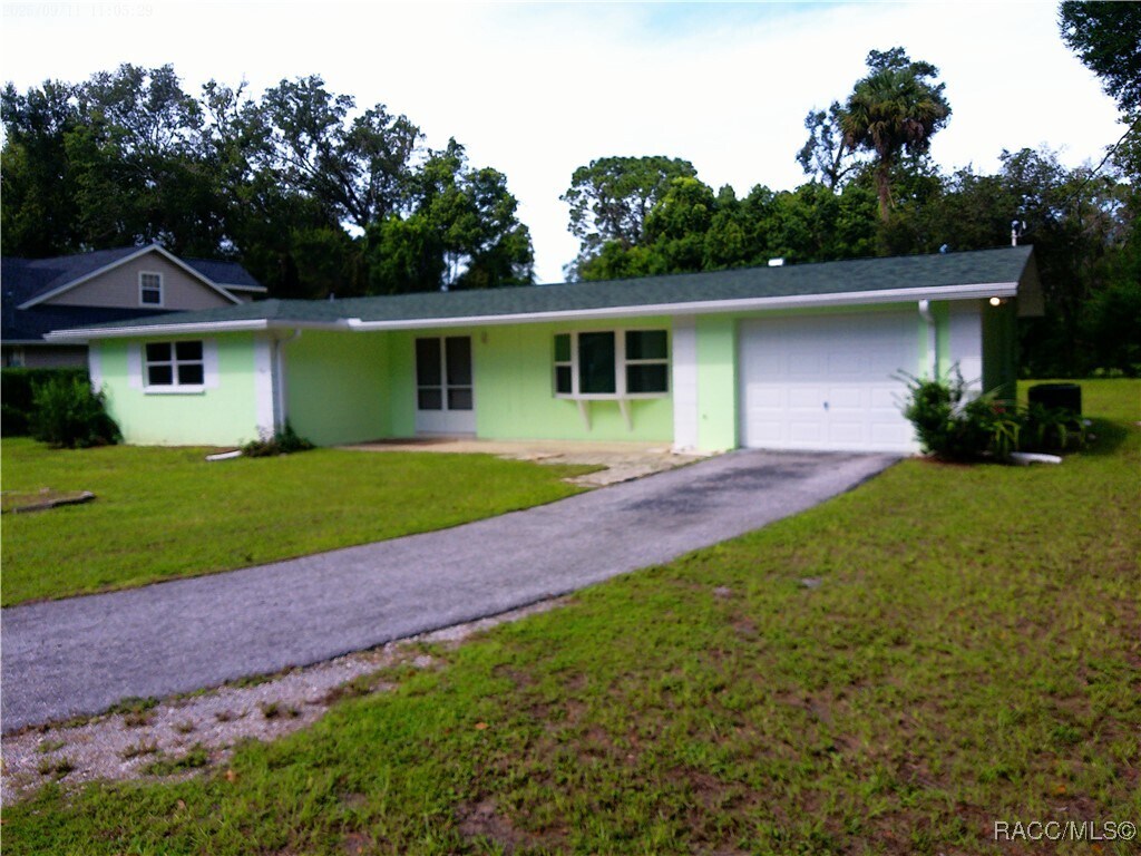 Primary Photo - 1080 N Hollywood Cir