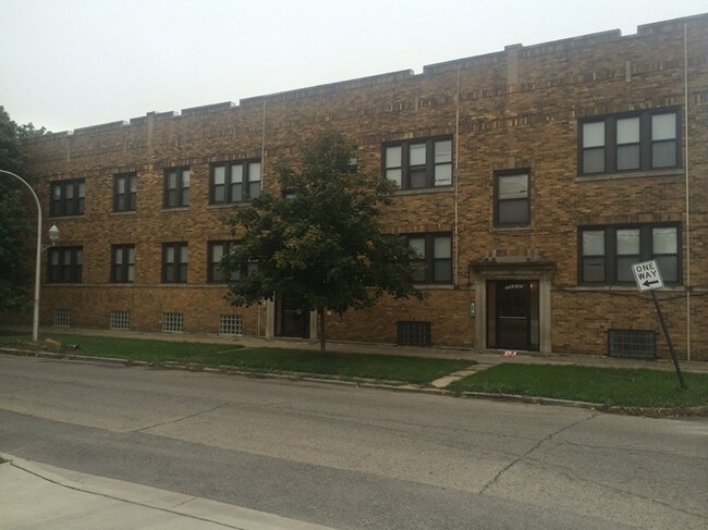 Foto del edificio - 6600 S Maplewood Ave