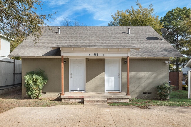 Foto del edificio - 709 N Pecan St