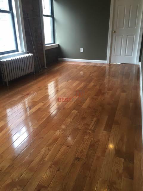 Foto del edificio - 215 E 76th St