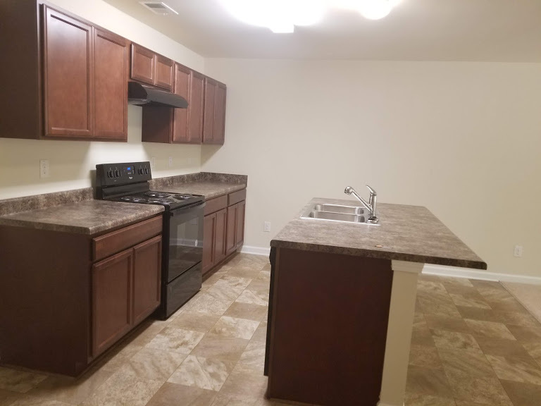 Primary Photo - 2105 Belmont Cir NE