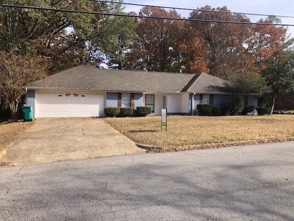 914 Poplarville Street House Rental in Tupelo, MS