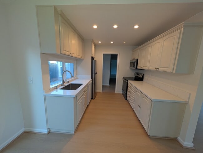 All new appliances - 40 Ascot Pl