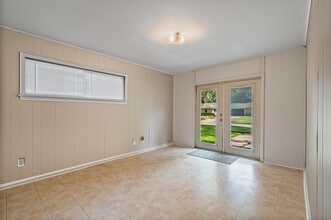 Building Photo - 5532 Meadow Creek Ln