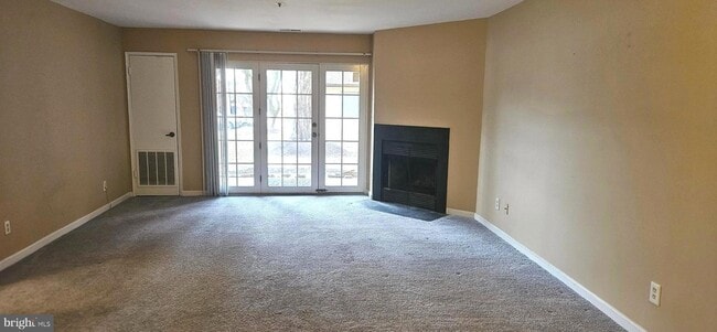 Foto del edificio - 4906 Columbia Rd