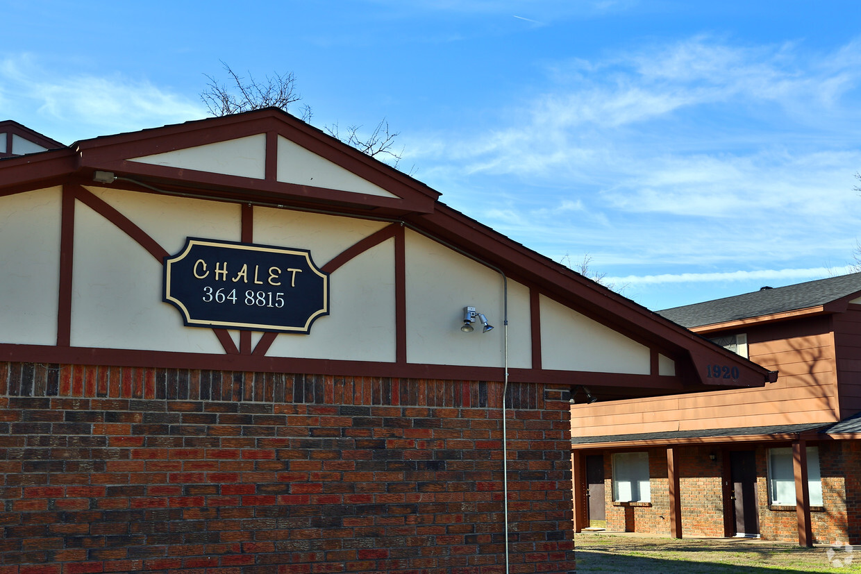 Primary Photo - Chalet Apartments