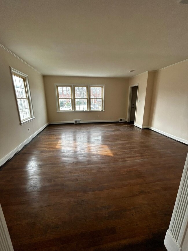 Photo - Glen Keith Blvd House