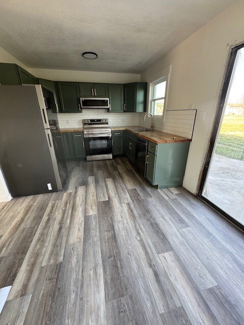 Foto del edificio - 1230 Pleasant Valley Rd