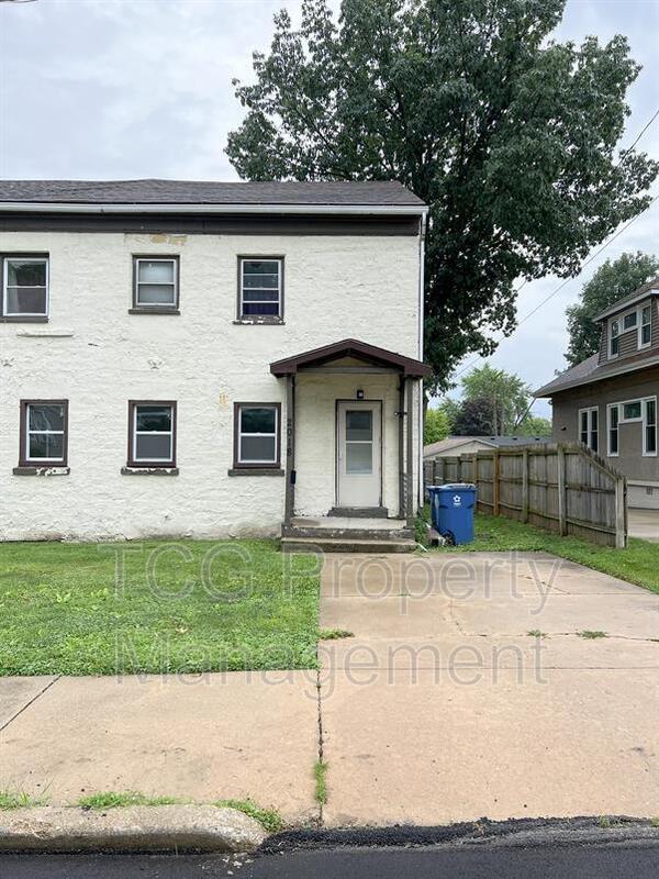 2018 1st St, Peru, IL 61354 Condo for Rent in Peru, IL