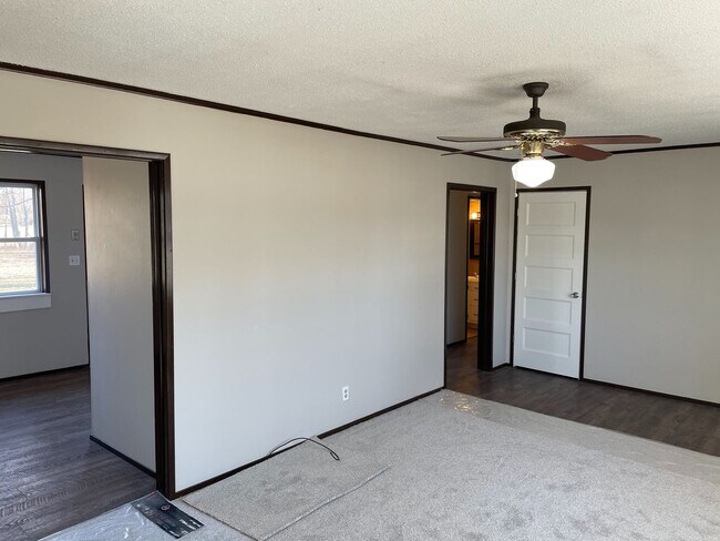 Foto del edificio - Rogersville Living at a great price .