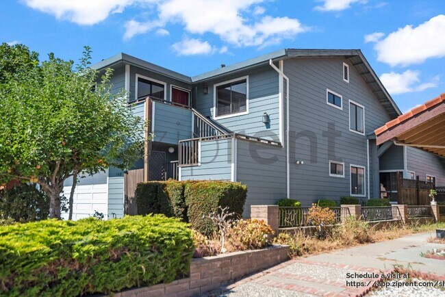 Foto del edificio - 740 Hollyhock Dr