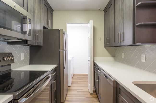 2BR, 2BA - 966 SF - Ashton Green