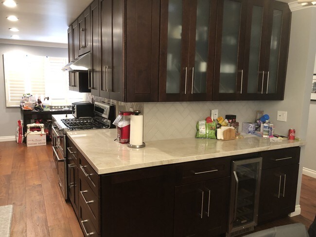 Kitchen - 1850 Midvale Ave