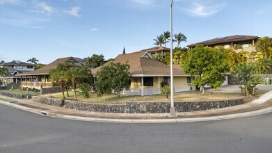 Building Photo - 187 Kamakoi Loop