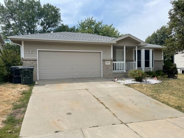 Exterior - 5111 S 80th St