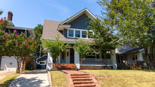 Foto del edificio - Must See Home in Mesta Park! Move in speci...