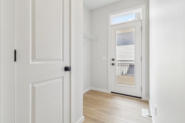 Building Photo - 20752-20724 24 Ave NW