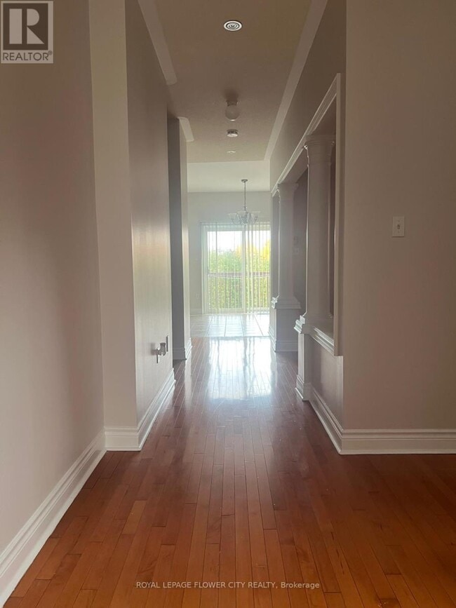 Building Photo - 104 Bonistel Crescent