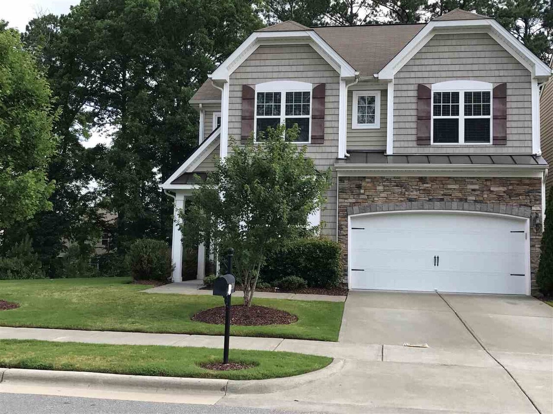 Primary Photo - 216 Hammond Wood Pl