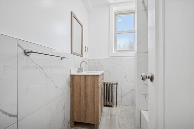 Foto del edificio - 6202 Wayne Ave