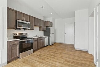 Building Photo - 1170 Tremont St