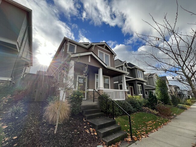 Building Photo - Well-Designed Home with Big Kitchen Island & Upstairs Loft
