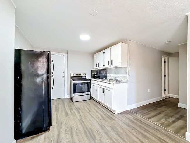 Photo - 702 21st Ave W Apartment