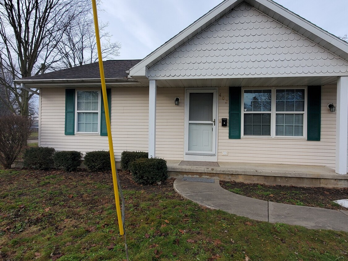 Primary Photo - 402 Deleon St