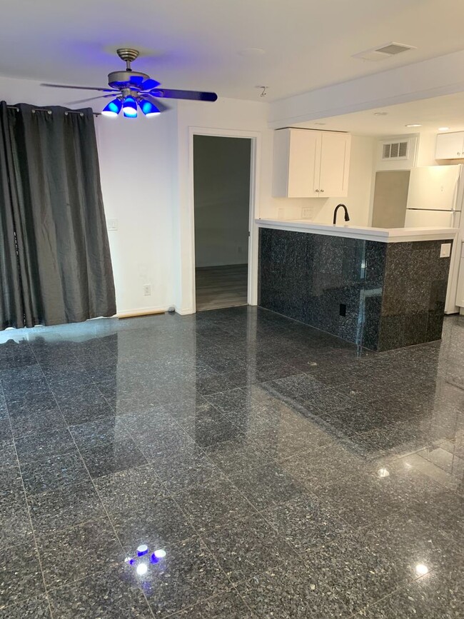 Building Photo - 1st floor 2+2 w/oversized patio, water + t...